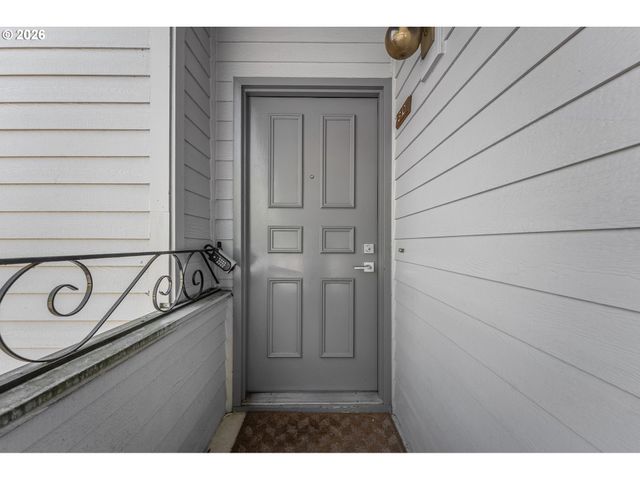 14575 Sw WALKER Rd, Beaverton, OR 97006