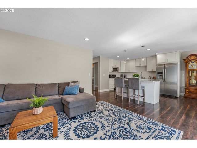 14575 Sw WALKER Rd, Beaverton, OR 97006