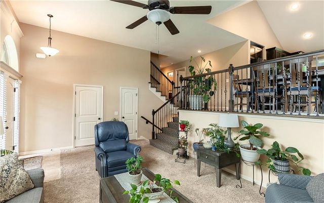 907 N Cottonwood Avenue, Kearney, MO 64060