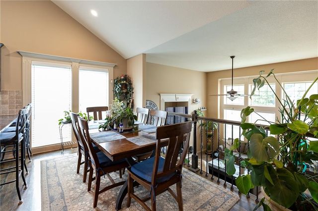 907 N Cottonwood Avenue, Kearney, MO 64060