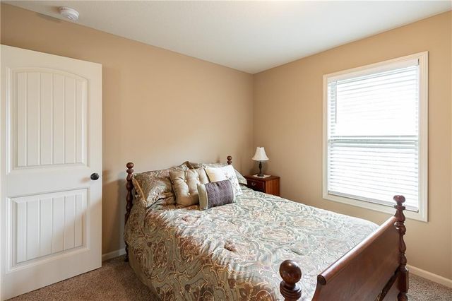 907 N Cottonwood Avenue, Kearney, MO 64060