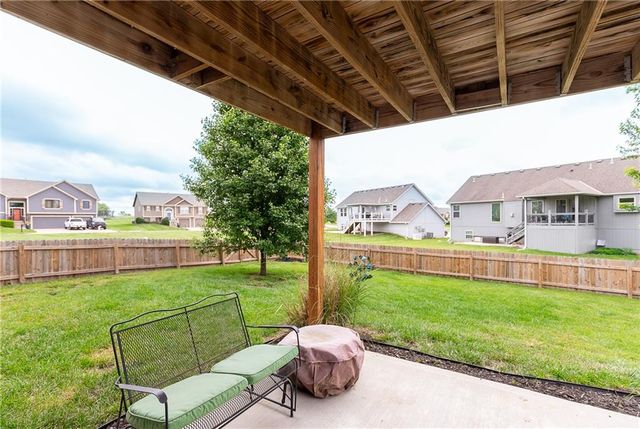 907 N Cottonwood Avenue, Kearney, MO 64060