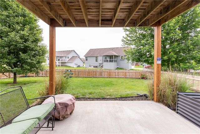 907 N Cottonwood Avenue, Kearney, MO 64060