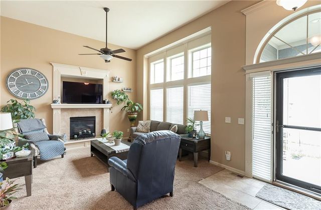 907 N Cottonwood Avenue, Kearney, MO 64060