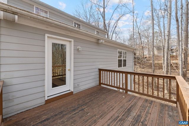 11 HOLLY CIR, Palmyra, VA 22963