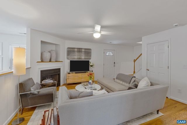 11 HOLLY CIR, Palmyra, VA 22963