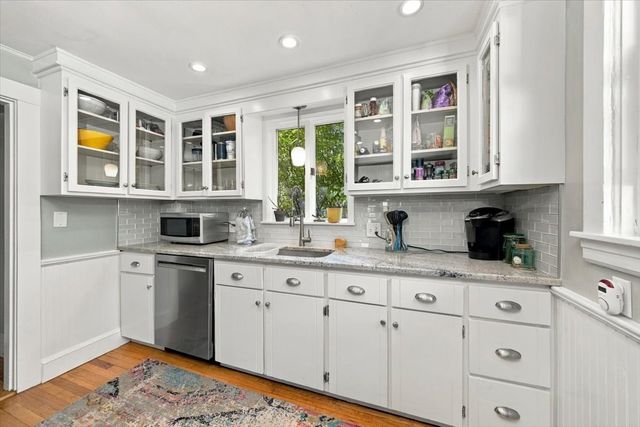 82 Manatee Rd, Hingham, MA 02043