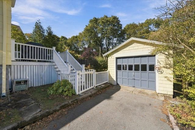 82 Manatee Rd, Hingham, MA 02043