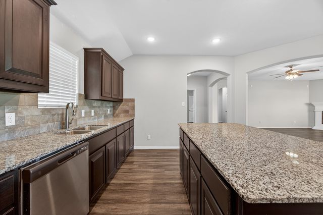 3905 Chippewa Court, Granbury, TX 76048