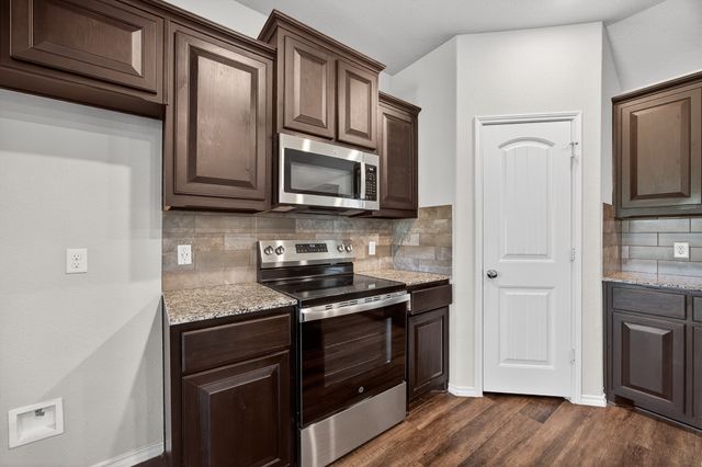 3905 Chippewa Court, Granbury, TX 76048