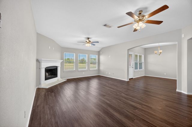 3905 Chippewa Court, Granbury, TX 76048