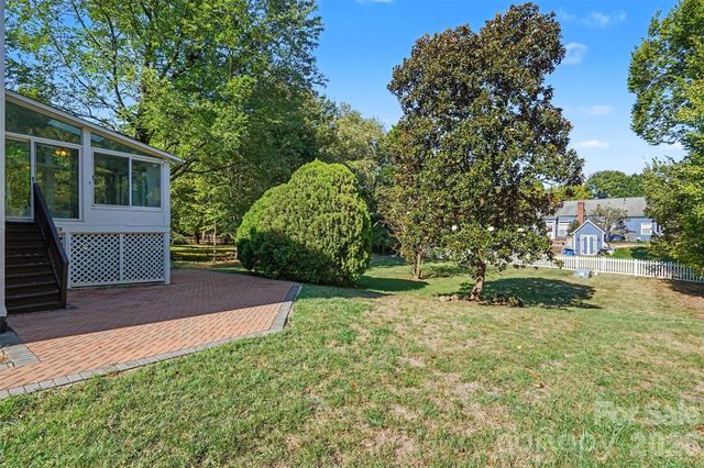 8710 Twin Trail Drive, Huntersville, NC 28078