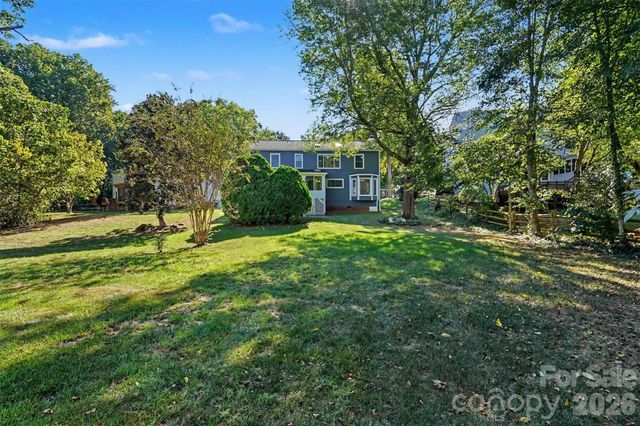 8710 Twin Trail Drive, Huntersville, NC 28078