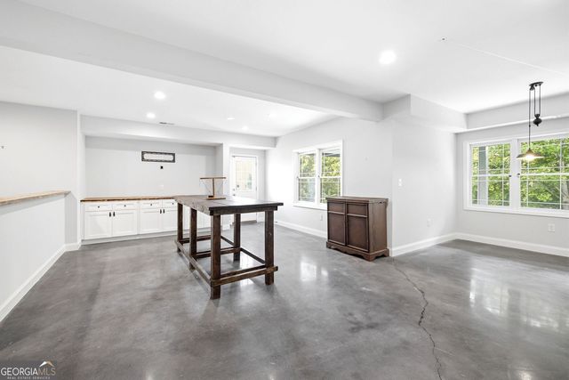 7327 Rocking Chair Lane, Hoschton, GA 30548