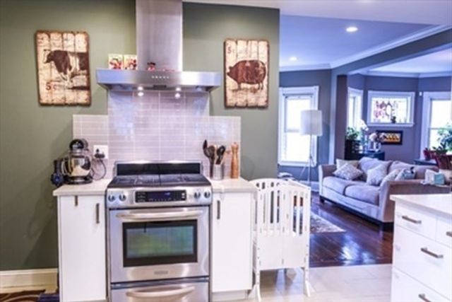 65 Sagamore 1, Boston, MA 02125