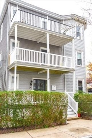 65 Sagamore 1, Boston, MA 02125