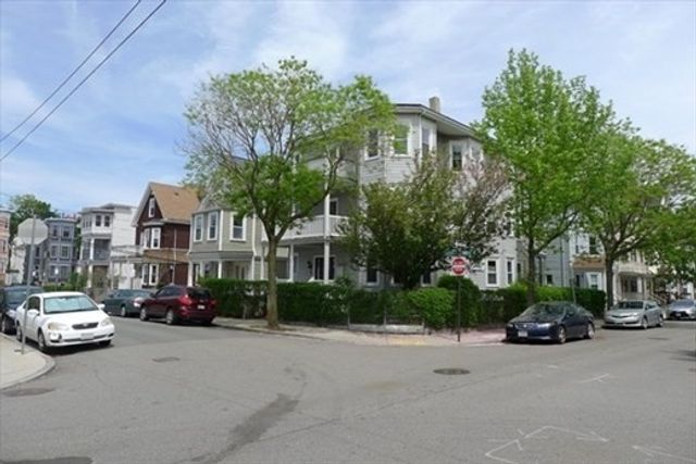 65 Sagamore 1, Boston, MA 02125