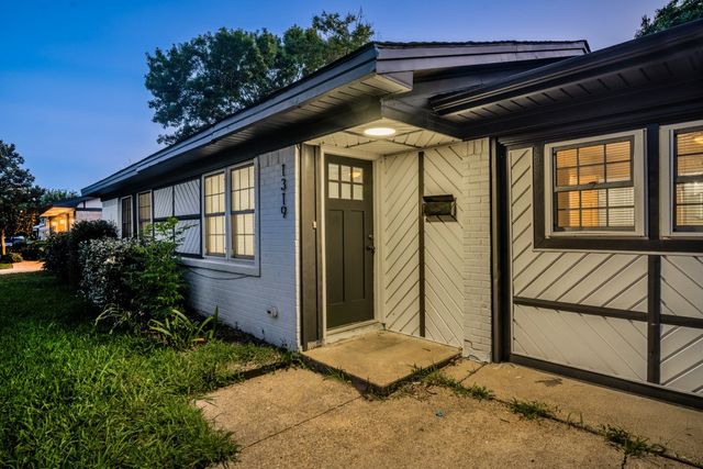 1319 Eastern Heights Drive, Mesquite, TX 75149