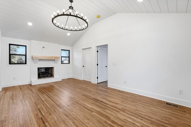 283 Lake Terrace Dr, Hendersonville, TN 37075