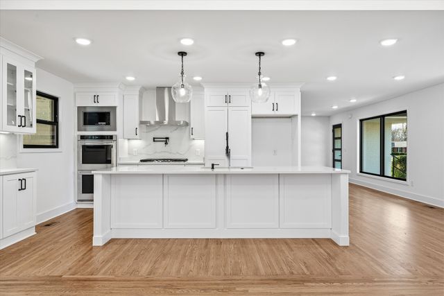 283 Lake Terrace Dr, Hendersonville, TN 37075