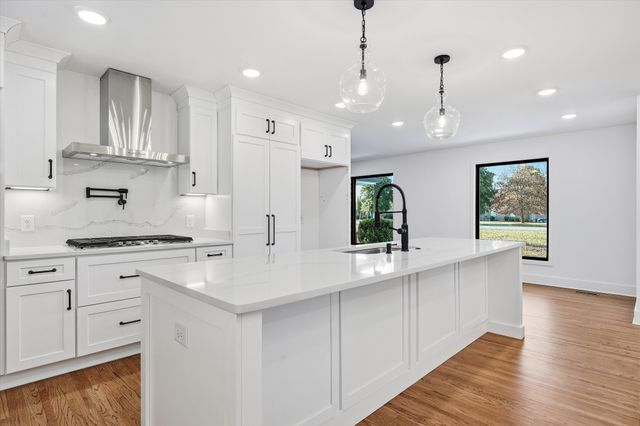 283 Lake Terrace Dr, Hendersonville, TN 37075