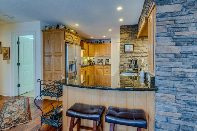 250 Windwood Ln, Hohenwald, TN 38462