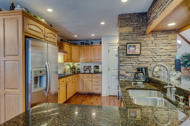 250 Windwood Ln, Hohenwald, TN 38462