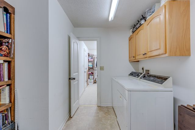 250 Windwood Ln, Hohenwald, TN 38462