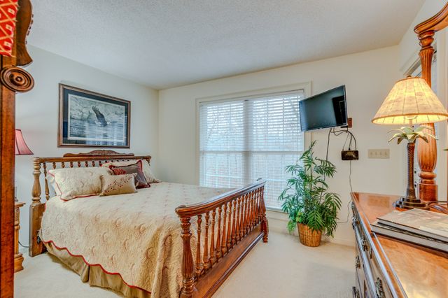 250 Windwood Ln, Hohenwald, TN 38462