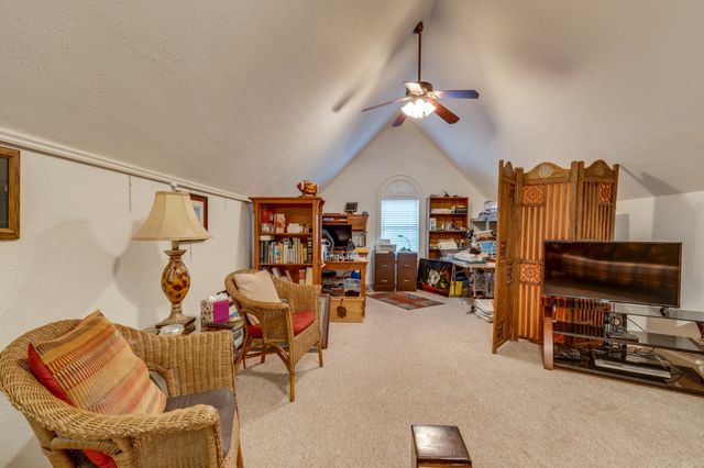 250 Windwood Ln, Hohenwald, TN 38462