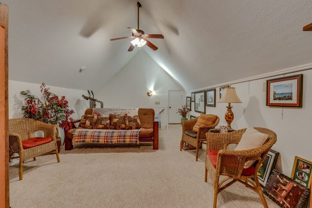 250 Windwood Ln, Hohenwald, TN 38462