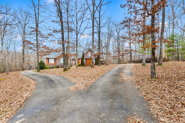 250 Windwood Ln, Hohenwald, TN 38462