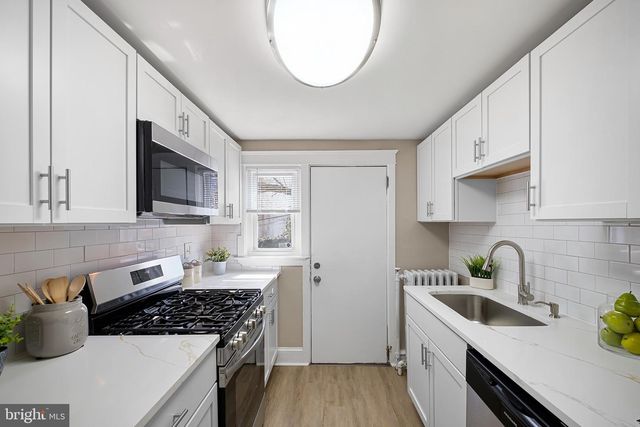 2708 THOMPSON PL, Wilmington, DE 19802