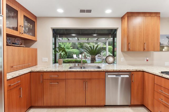 11455 Forty Niner Cir, Gold River, CA 95670