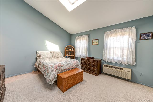 195 N Centre Avenue 25, Rockville Centre, NY 11570