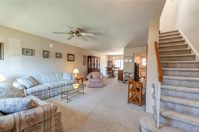 195 N Centre Avenue 25, Rockville Centre, NY 11570