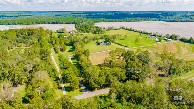 28664 Stormy Creek Lane, Robertsdale, AL 36567