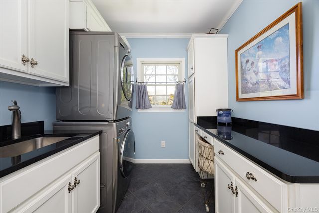 4 Douglas Road, Hyde Park, NY 12538