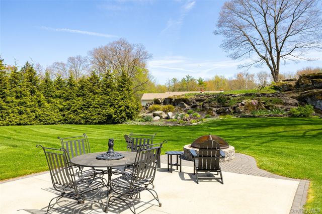 4 Douglas Road, Hyde Park, NY 12538