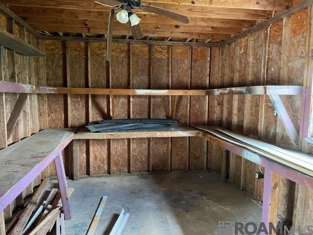 27499 Tall Oaks Dr, Walker, LA 70785