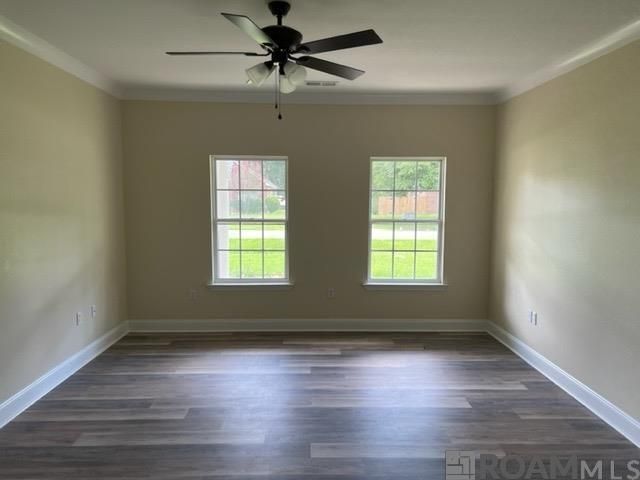 27499 Tall Oaks Dr, Walker, LA 70785