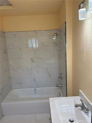 2325 Verde, Bakersfield, CA 93304