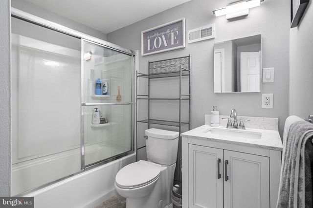 42 CLEVELAND AVE, Mount Ephraim, NJ 08059