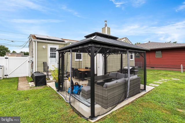 42 CLEVELAND AVE, Mount Ephraim, NJ 08059