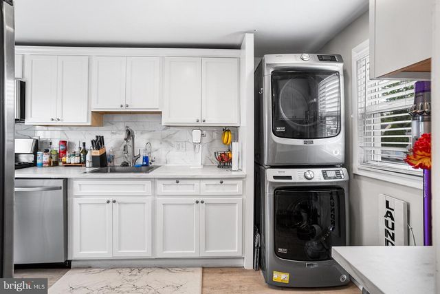 42 CLEVELAND AVE, Mount Ephraim, NJ 08059