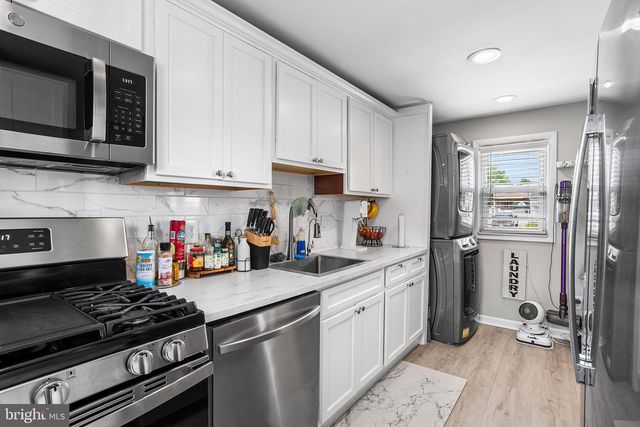 42 CLEVELAND AVE, Mount Ephraim, NJ 08059
