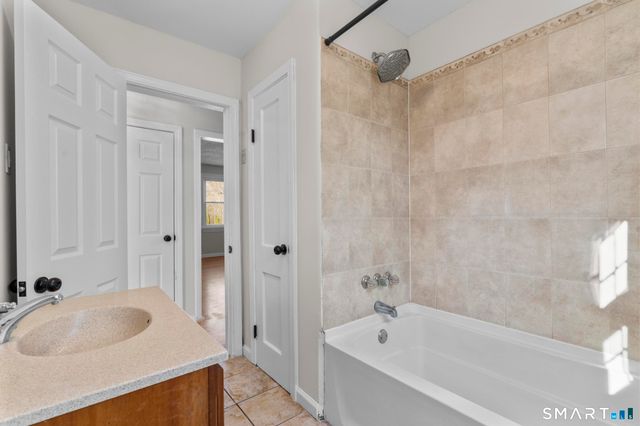 122 Newton Street, Norwich, CT 06360