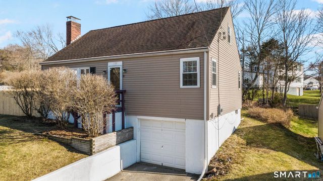 122 Newton Street, Norwich, CT 06360