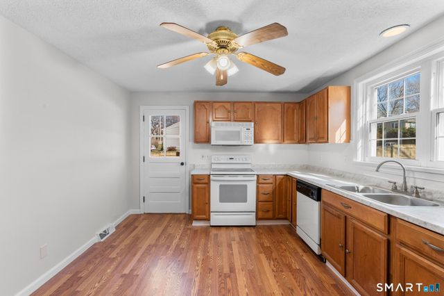 122 Newton Street, Norwich, CT 06360