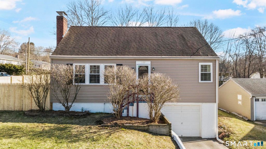 122 Newton Street, Norwich, CT 06360
